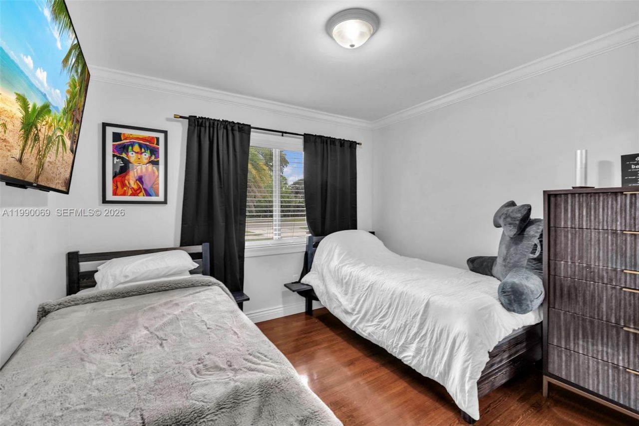 851 Bluebird Ave , Miami Springs, FL 33166 Photo