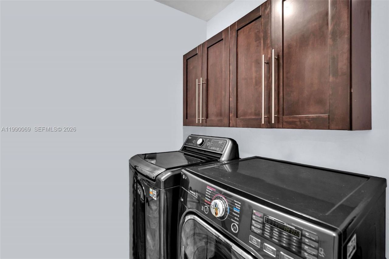 851 Bluebird Ave , Miami Springs, FL 33166 Photo