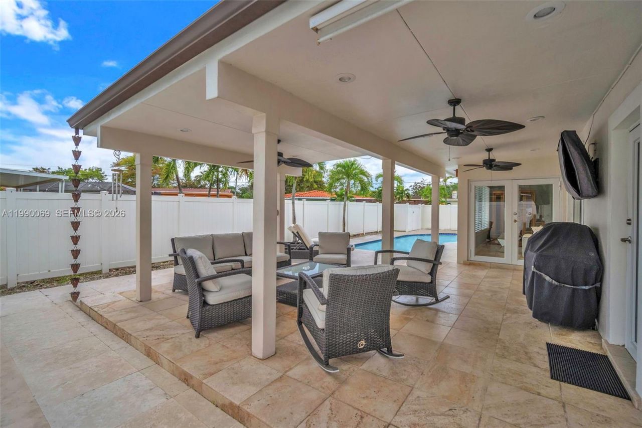 851 Bluebird Ave , Miami Springs, FL 33166 Photo