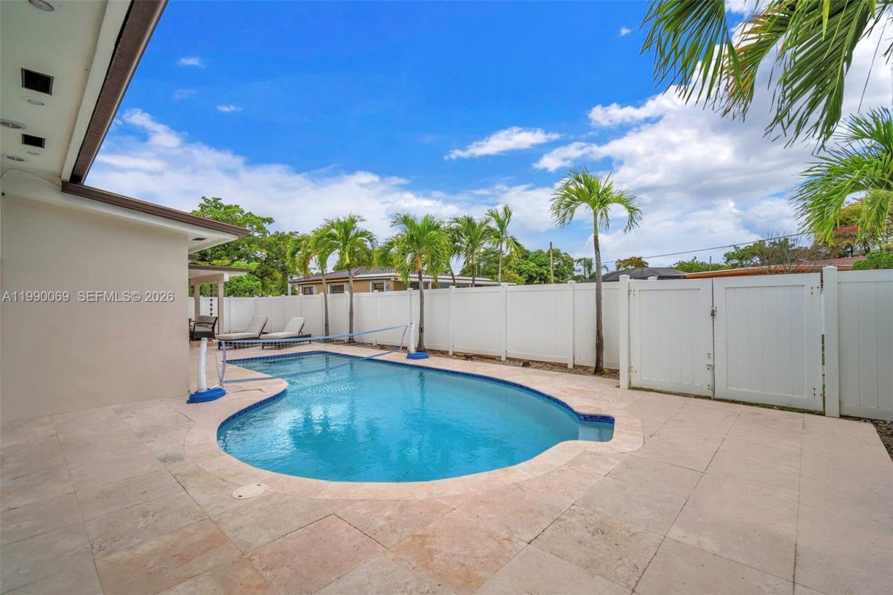 851 Bluebird Ave , Miami Springs, FL 33166 Photo