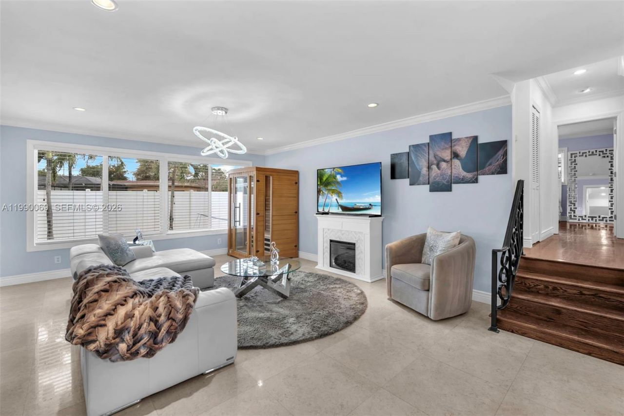 851 Bluebird Ave , Miami Springs, FL 33166 Photo