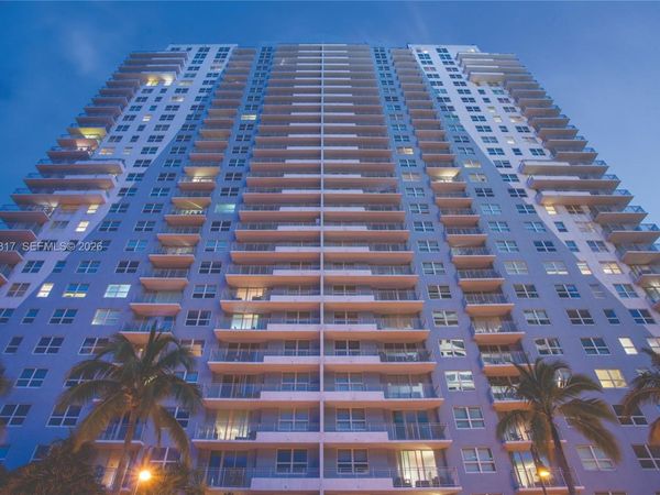 1111 Brickell Bay Dr, Unit 3108, Miami, FL 33131