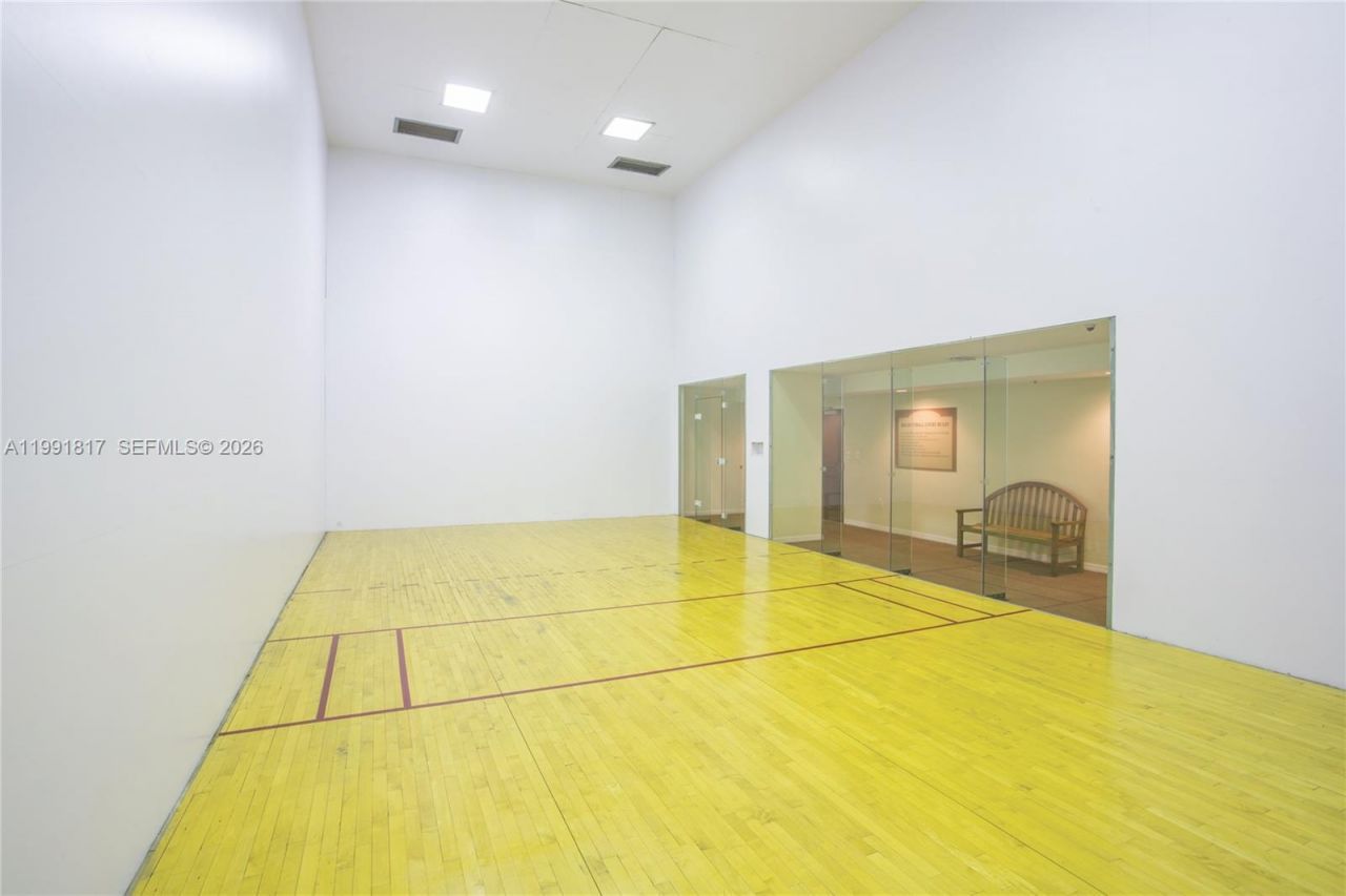 1111 Brickell Bay Dr , Unit 3108, Miami, FL 33131 Photo