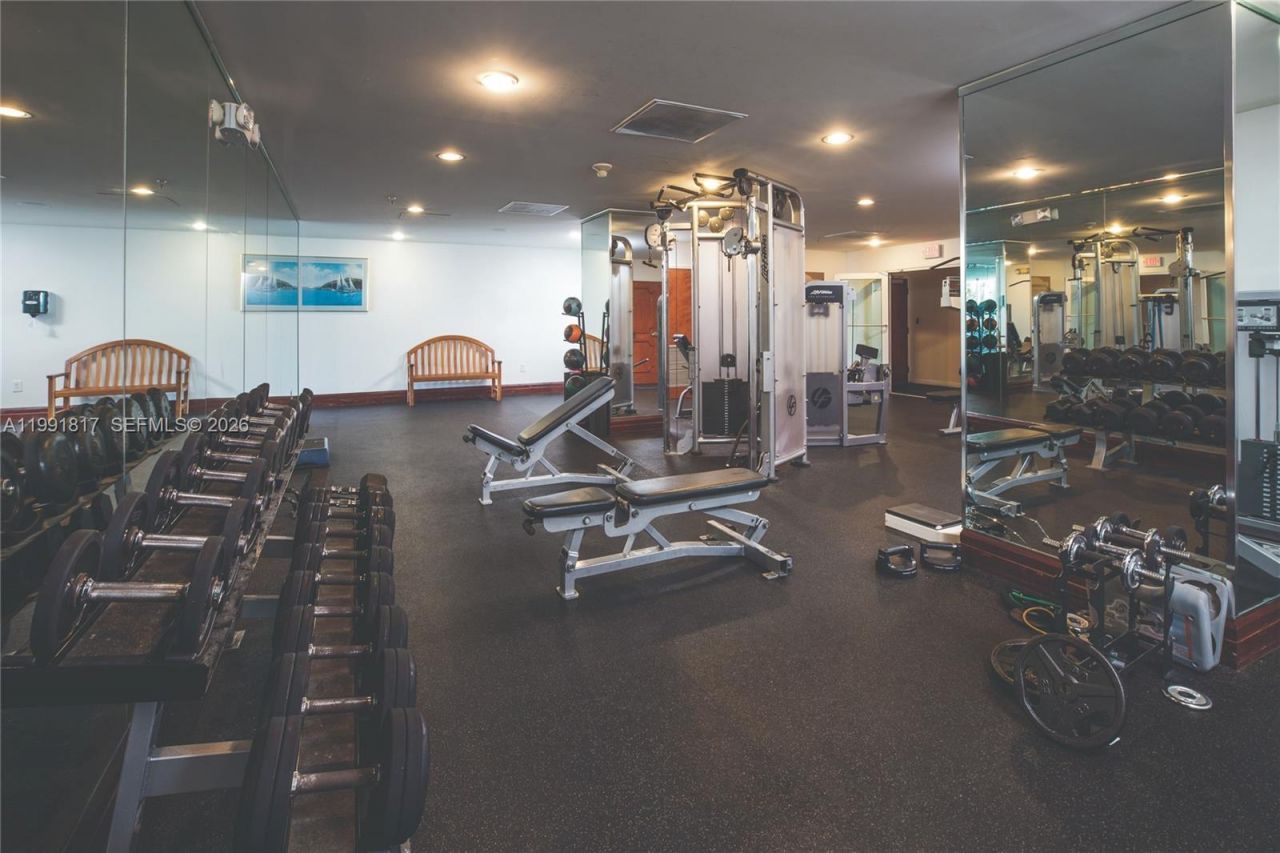 1111 Brickell Bay Dr , Unit 3108, Miami, FL 33131 Photo