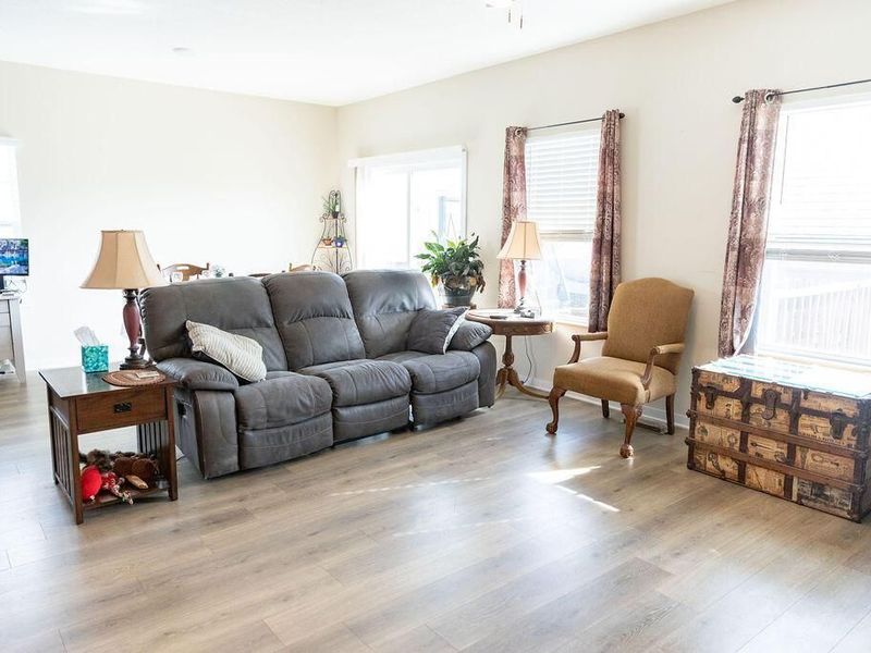 433 Sandburg Drive , Lithopolis, OH 43136 Photo 12