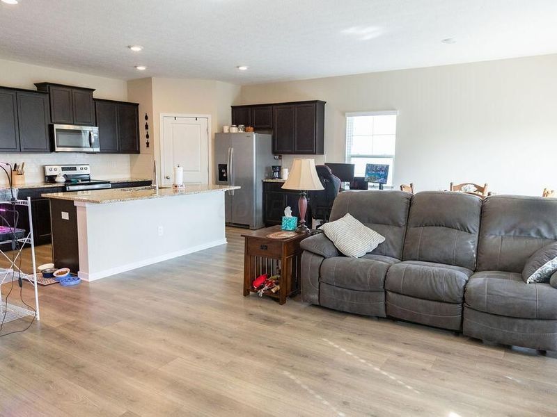 433 Sandburg Drive , Lithopolis, OH 43136 Photo 13