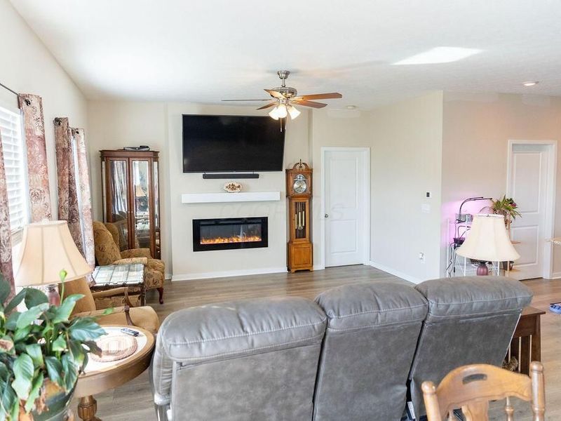 433 Sandburg Drive , Lithopolis, OH 43136 Photo 17