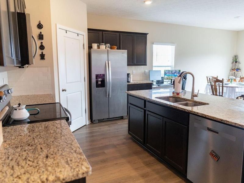 433 Sandburg Drive , Lithopolis, OH 43136 Photo 7