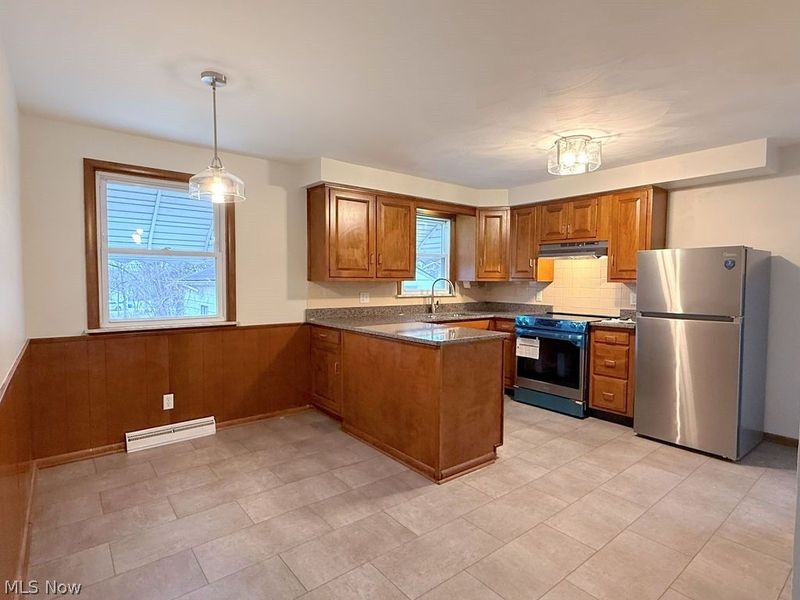 442 10th Street, Struthers, OH 44471 Photo 2