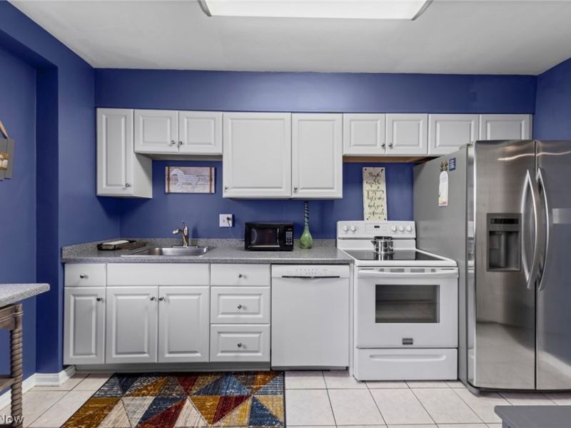 11820 Edgewater Drive, Unit 915, Lakewood, OH 44107 Photo 16