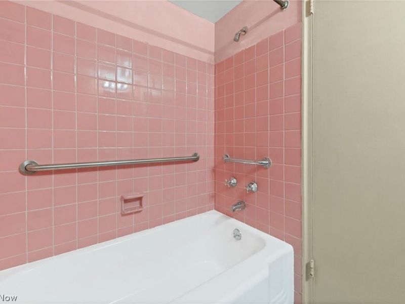 11820 Edgewater Drive, Unit 915, Lakewood, OH 44107 Photo 21