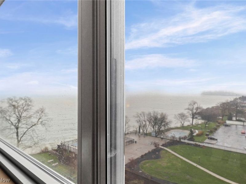 11820 Edgewater Drive, Unit 915, Lakewood, OH 44107 Photo 26