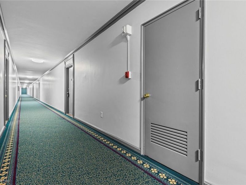 11820 Edgewater Drive, Unit 915, Lakewood, OH 44107 Photo 7