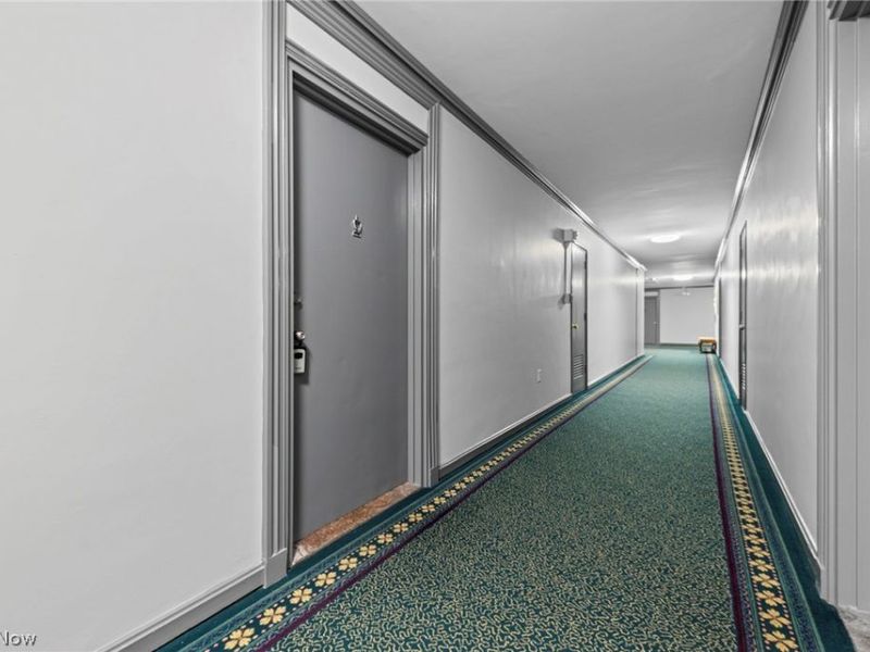 11820 Edgewater Drive, Unit 915, Lakewood, OH 44107 Photo 8