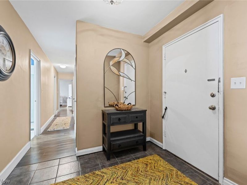 11820 Edgewater Drive, Unit 915, Lakewood, OH 44107 Photo 9