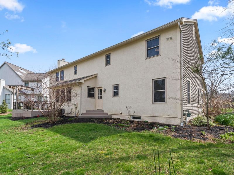 979 Zodiac Avenue, Columbus, OH 43230 Photo 16