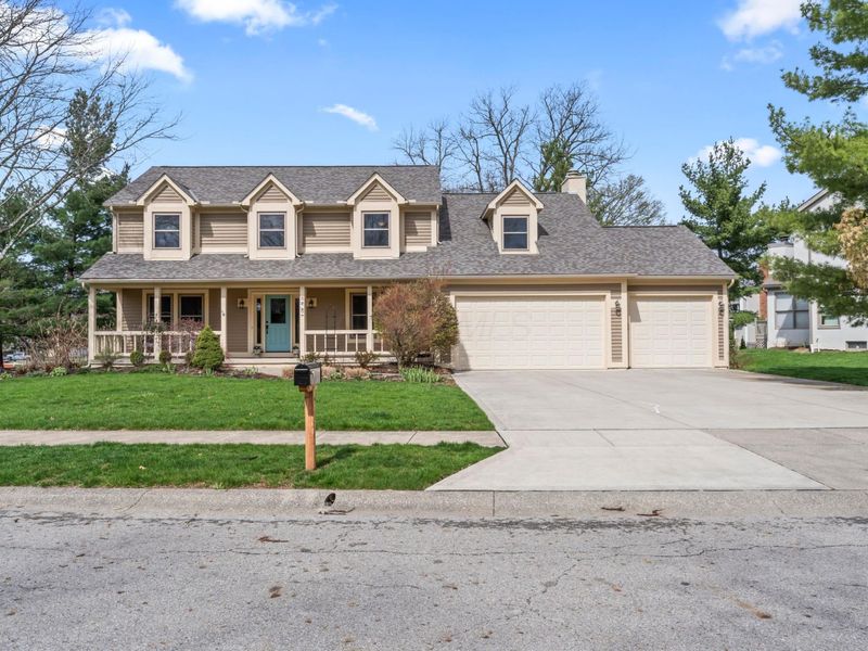 979 Zodiac Avenue, Columbus, OH 43230 Photo 2