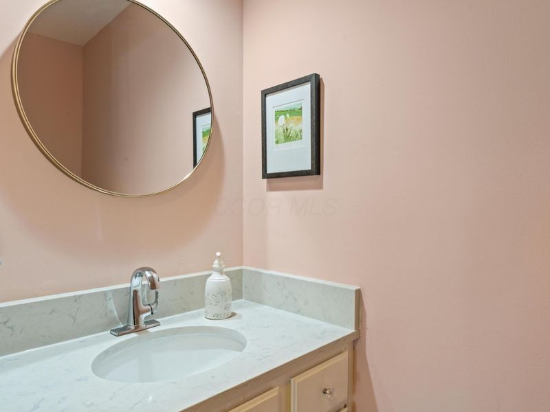 979 Zodiac Avenue, Columbus, OH 43230 Photo 35