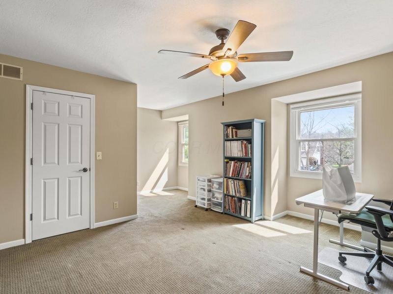 979 Zodiac Avenue, Columbus, OH 43230 Photo 42