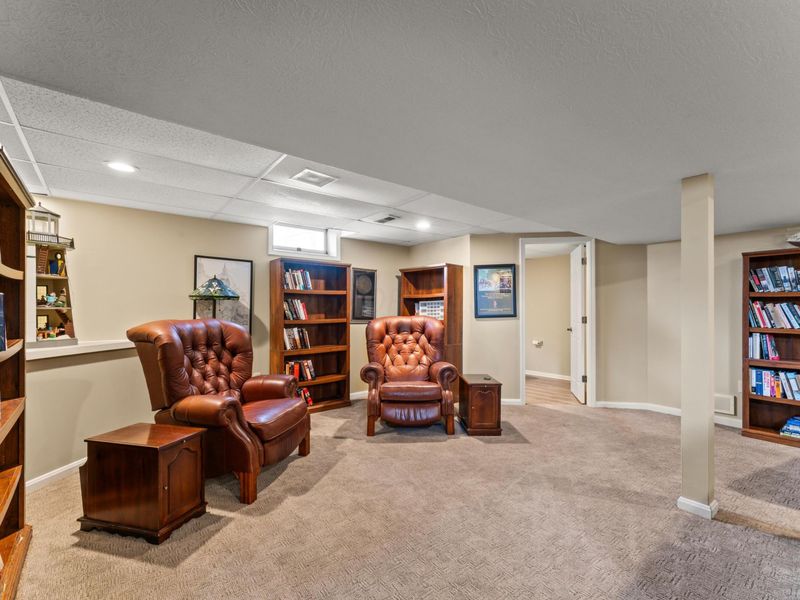 979 Zodiac Avenue, Columbus, OH 43230 Photo 64