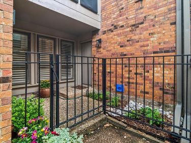 12232 Montego Plaza, Dallas, TX 75230