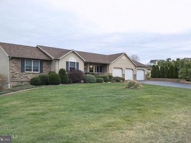 18 GRANDE AVENUE, ELYSBURG, PA 17824