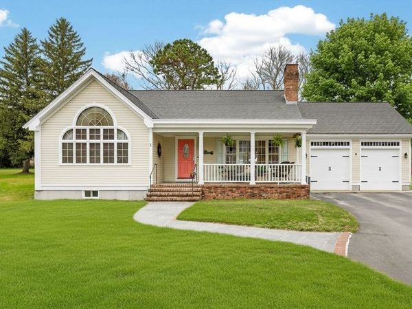 68 Merrimac St, Dartmouth, MA 02748