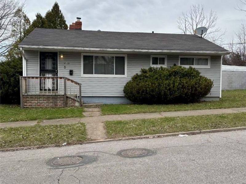 4609 Lee Road, Cleveland, OH 44128 Photo 1
