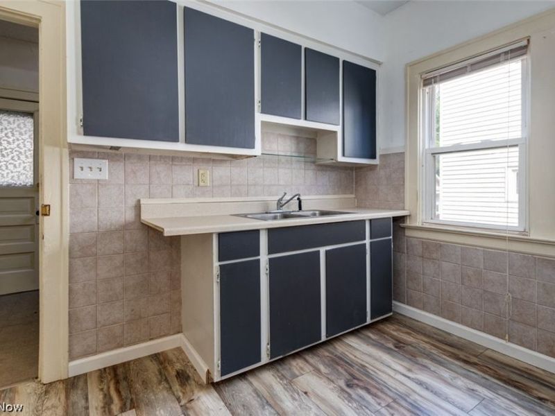 4392 W 47th Street , Cleveland, OH 44144 Photo 14