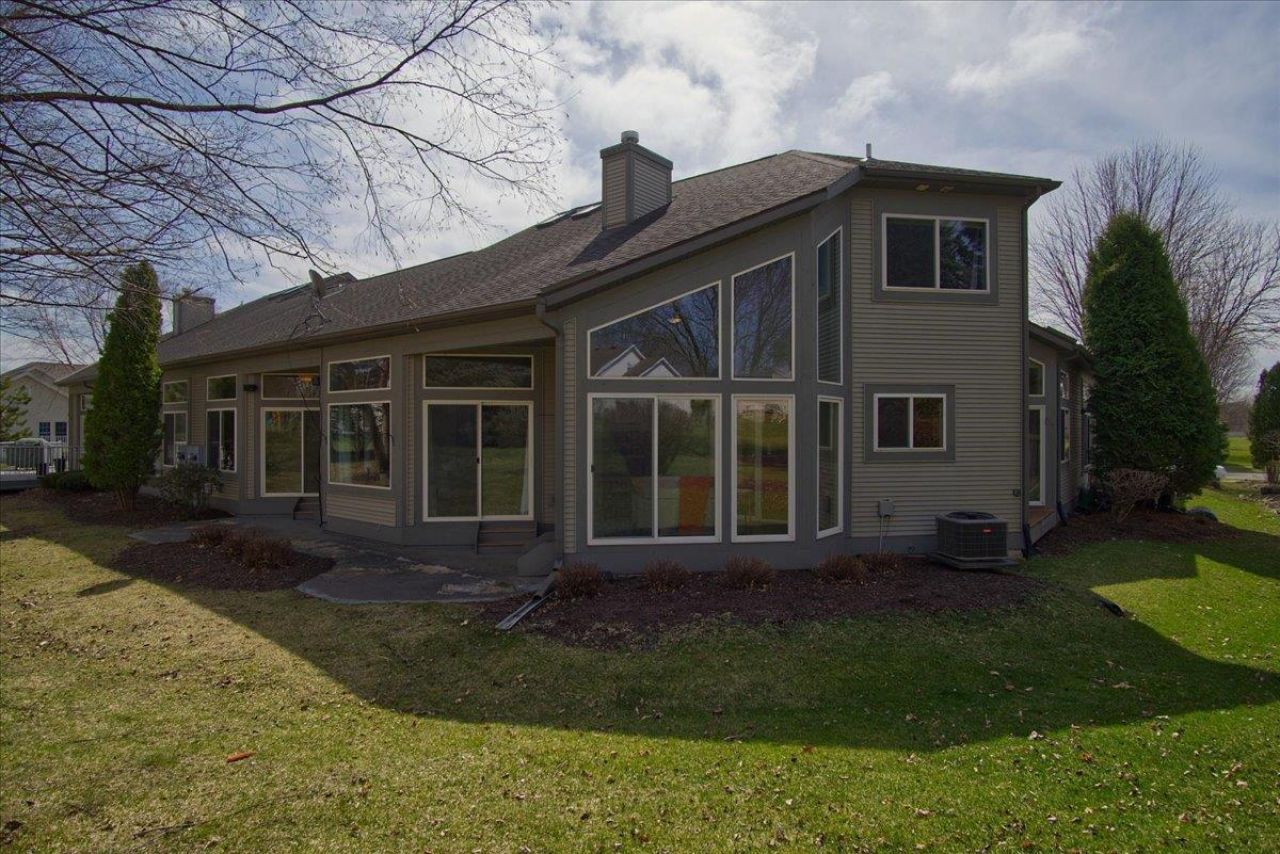 713 Harrington Drive, Madison, WI 53718 Main Photo