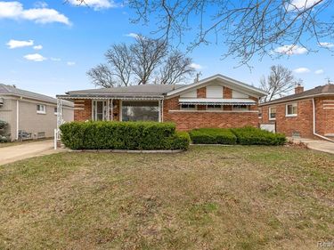 462 Clair Street, Garden City, MI 48135