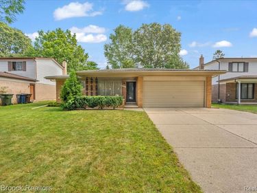 35656 Saxony Drive, Sterling Heights, MI 48310