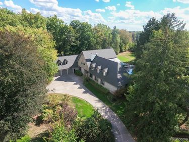 320 CRANBROOK Court, Bloomfield Hills, MI 48304
