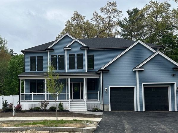 44 Grandview Rd., Reading, MA 01867