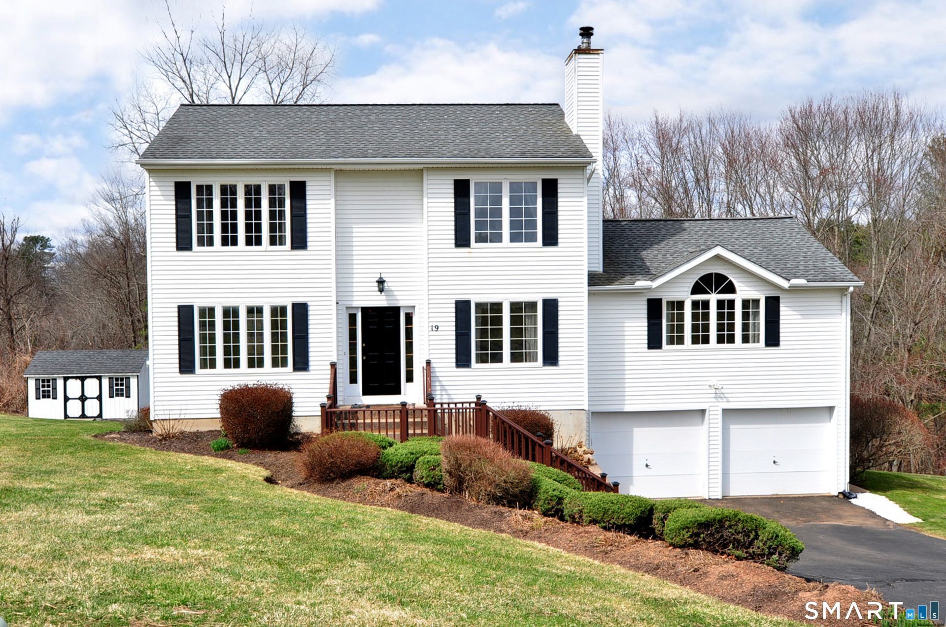 19 Washington Ridge, East Granby, CT 06026 Main Photo