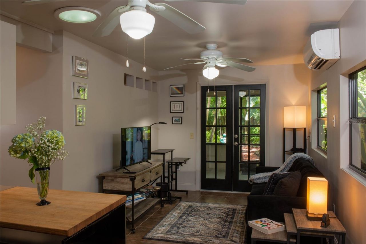 1631 Bonita Lane , Unit C, Sarasota, FL 34239 Photo