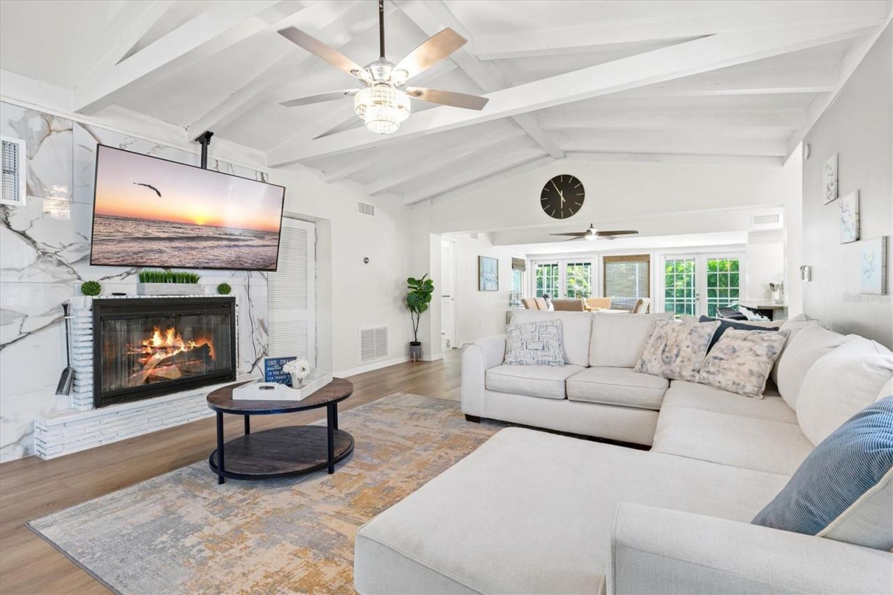 214 Gaines Avenue, Sarasota, FL 34243 Photo