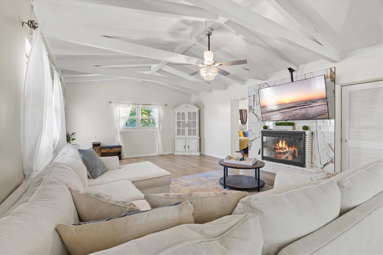 214 Gaines Avenue, Sarasota, FL 34243 Photo