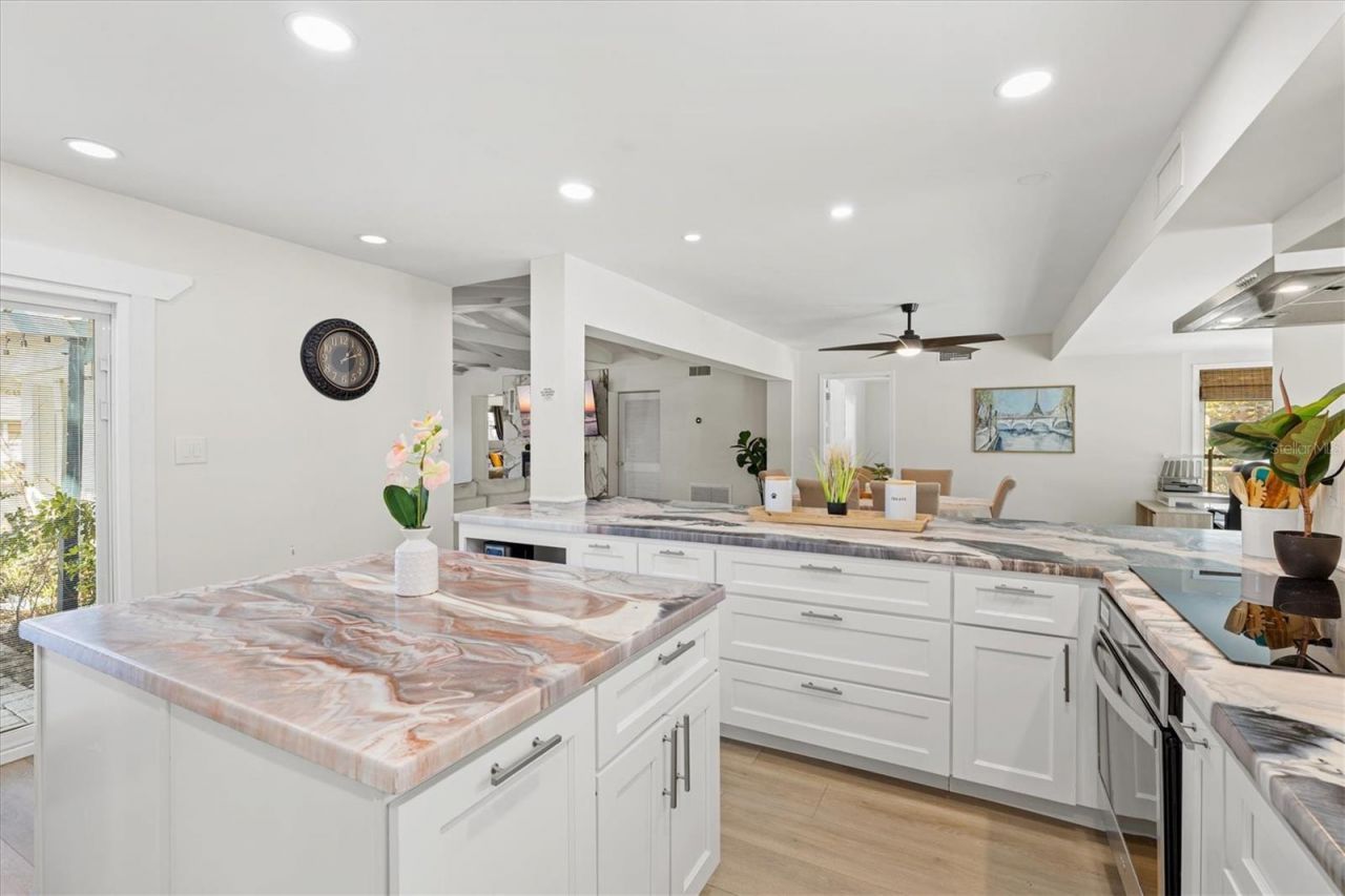214 Gaines Avenue, Sarasota, FL 34243 Photo