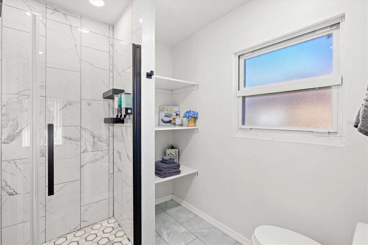 214 Gaines Avenue, Sarasota, FL 34243 Photo
