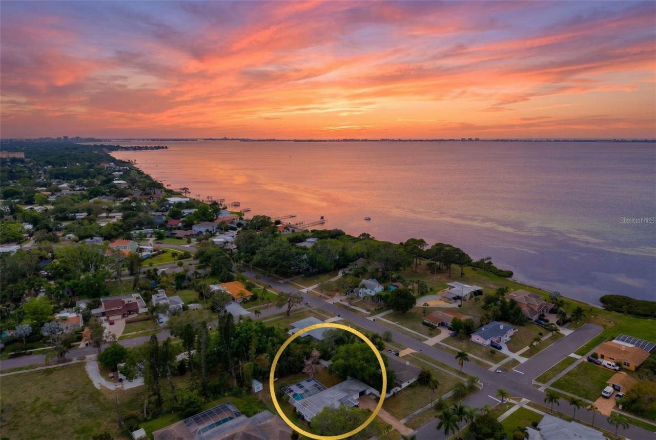 214 Gaines Avenue, Sarasota, FL 34243 Photo