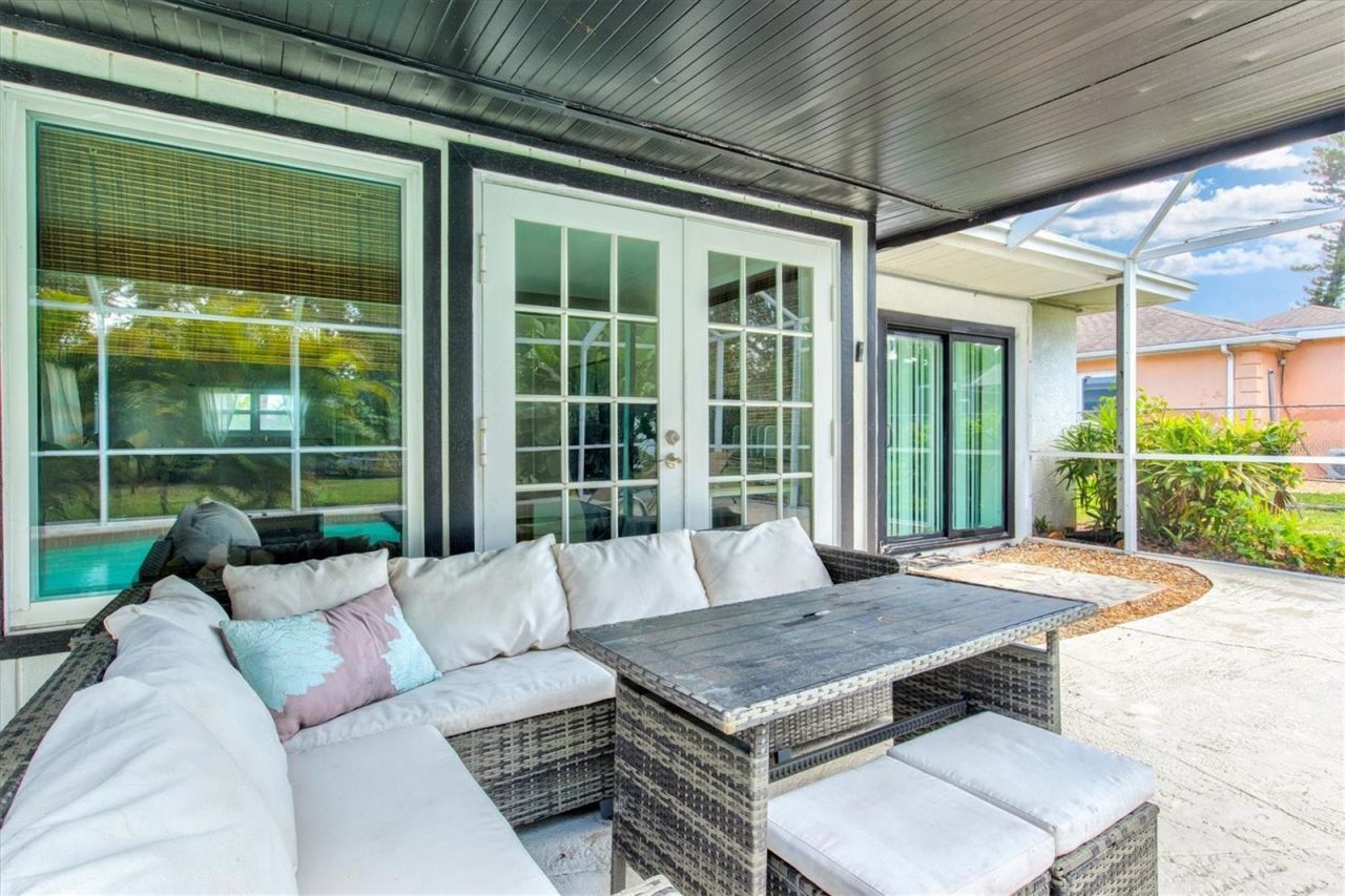 214 Gaines Avenue , Sarasota, FL 34243 Photo