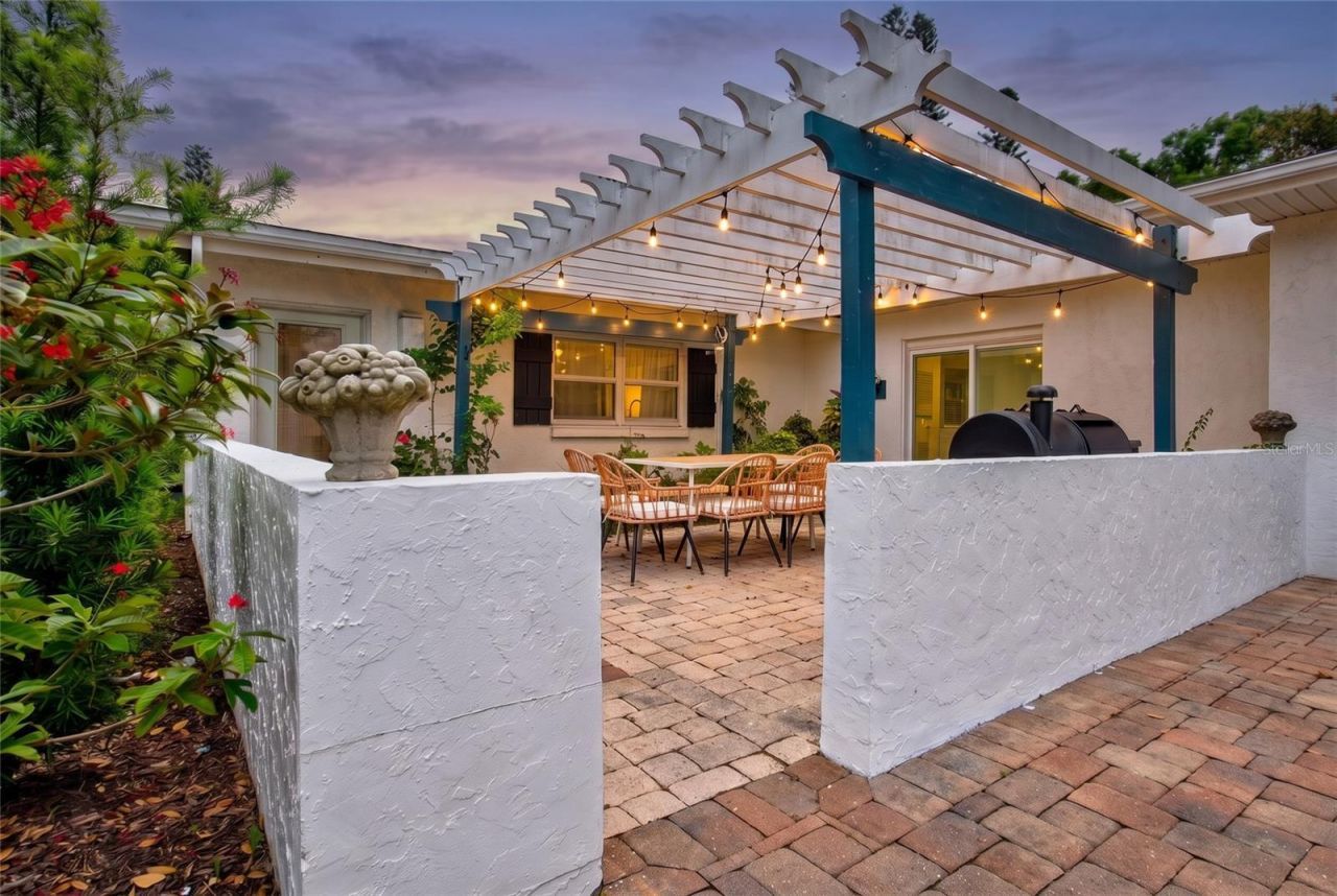 214 Gaines Avenue, Sarasota, FL 34243 Photo