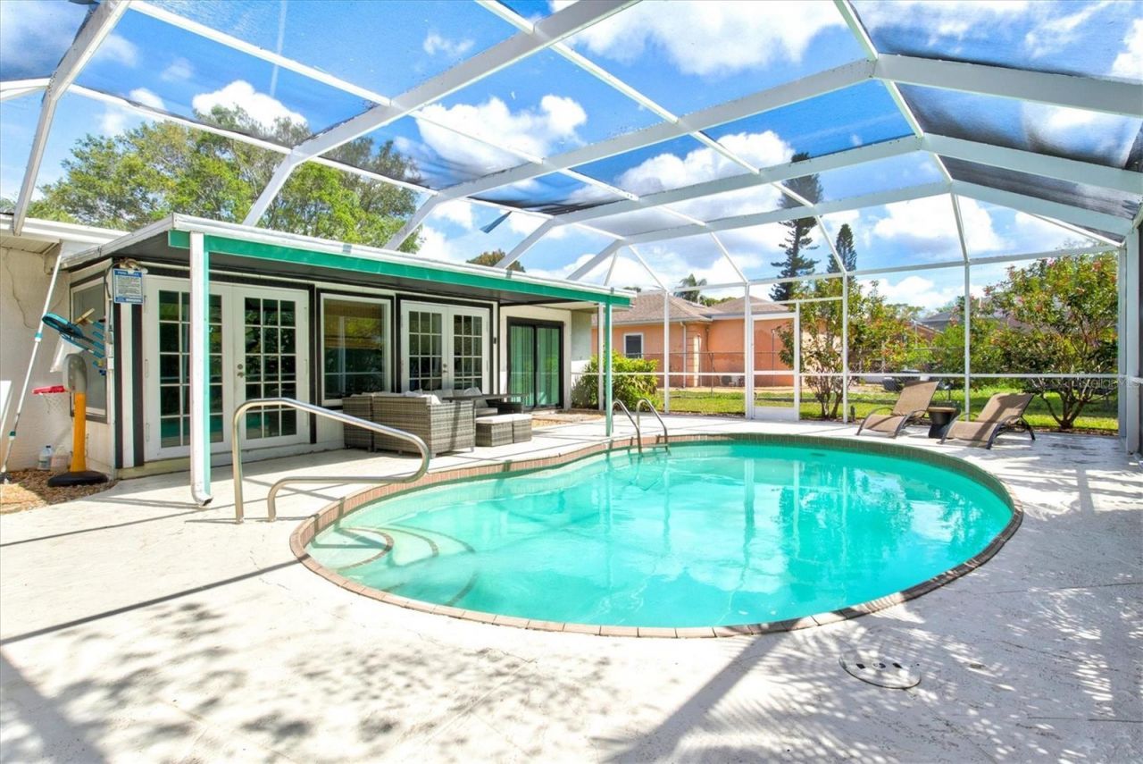 214 Gaines Avenue , Sarasota, FL 34243 Photo