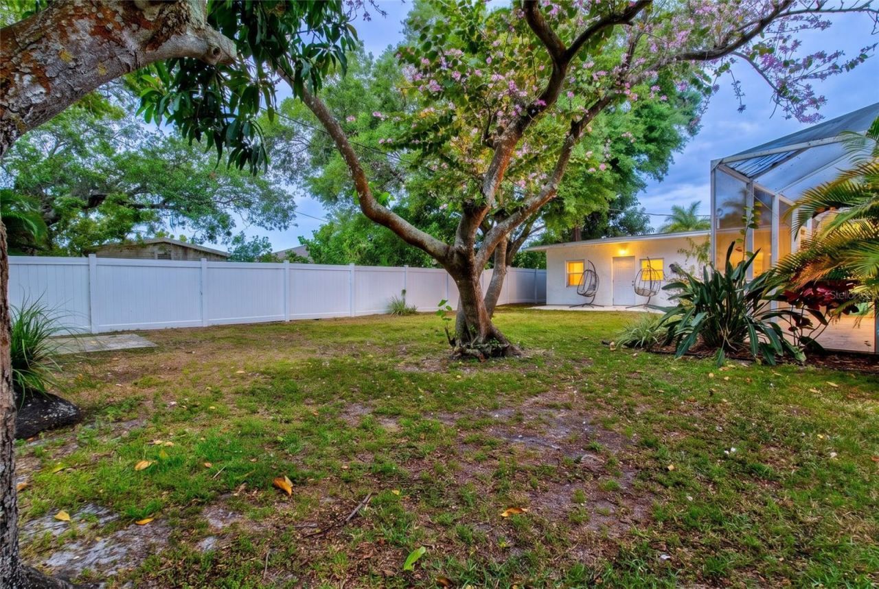 214 Gaines Avenue, Sarasota, FL 34243 Photo