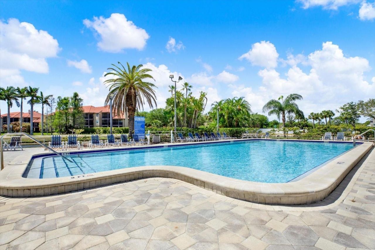 2333 Feather Sound Drive, Unit B507, Clearwater, FL 33762 Photo