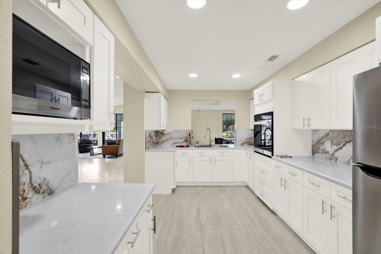 2333 Feather Sound Drive, Unit B507, Clearwater, FL 33762 Photo