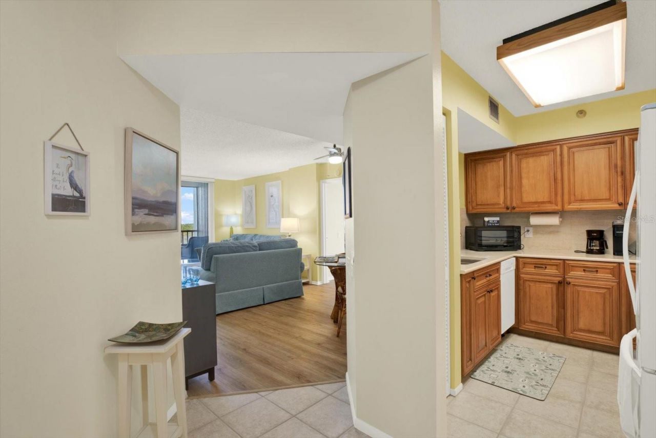 2333 Feather Sound Drive, Unit B507, Clearwater, FL 33762 Photo