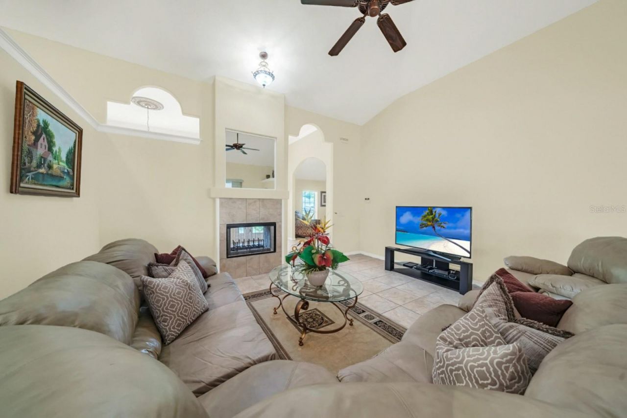 3160 Tiburon Lane , Deltona, FL 32738 Photo