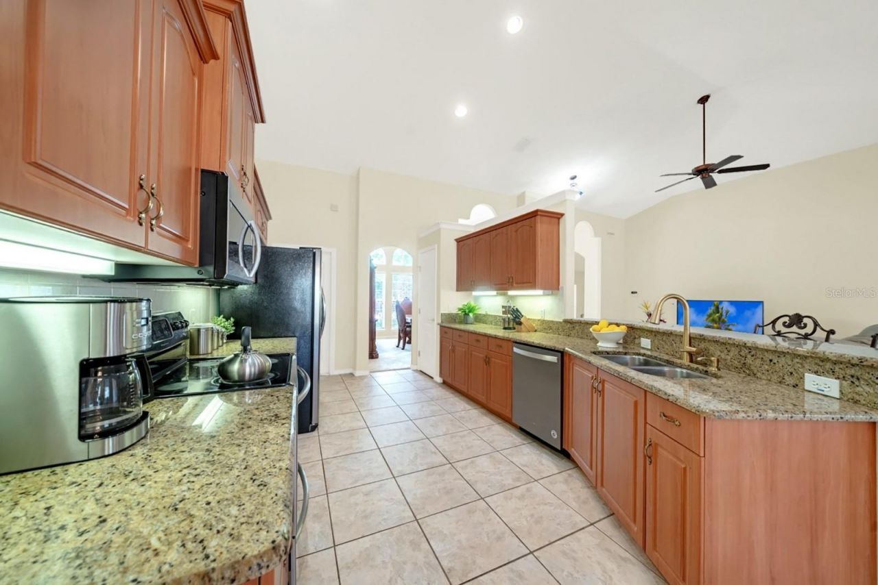 3160 Tiburon Lane , Deltona, FL 32738 Photo